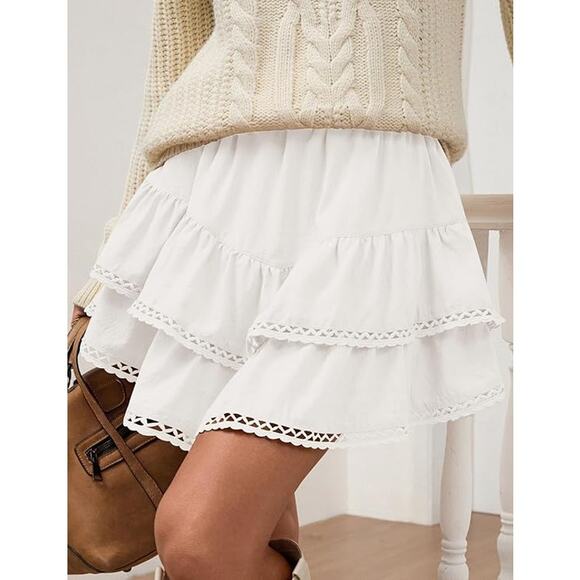NWT ~ White Flowy Mini Skirt Skorts Ruffle Tiered Crochet Trim ~ Women's Size XL - Picture 3 of 4